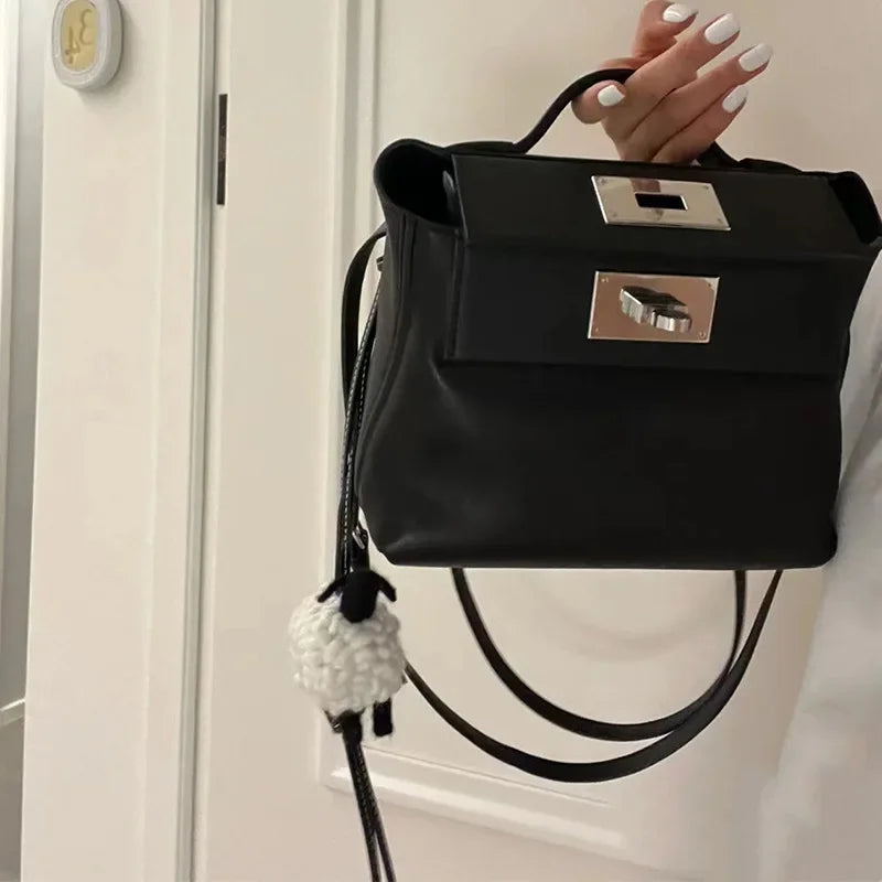 Vintage Style Mini Women's Bag Soft Cow Leather Dumpling Shape Single Shoulder Crossbody Bag From China Mainland With Versatile