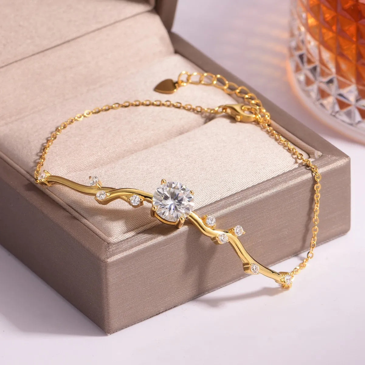 COSYA 2CT 8MM Moissanite Diamond Flower Bracelet 925 Silver Plated 18K Gold Bangle Sparkling Wedding Jewelry Gift for Women Vanaski