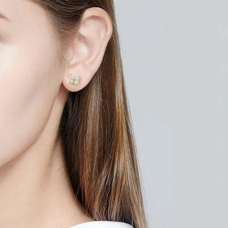 NKHOG 3mm 0.8CT Moissanite Stud Earrings 925 Sterling Silver 18K Plated Four Clover Ear Studs Women Jewelry Gifts GRA Certifiied