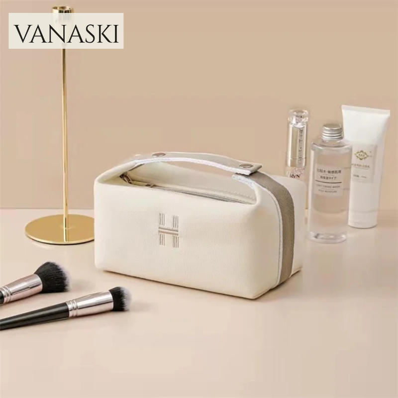Fashion Makeup Bag for Women Waterproof Canvas Cosmetic Bag Travel Makeup Bag Latter H Make Up Organizer Case Toiletry Bag